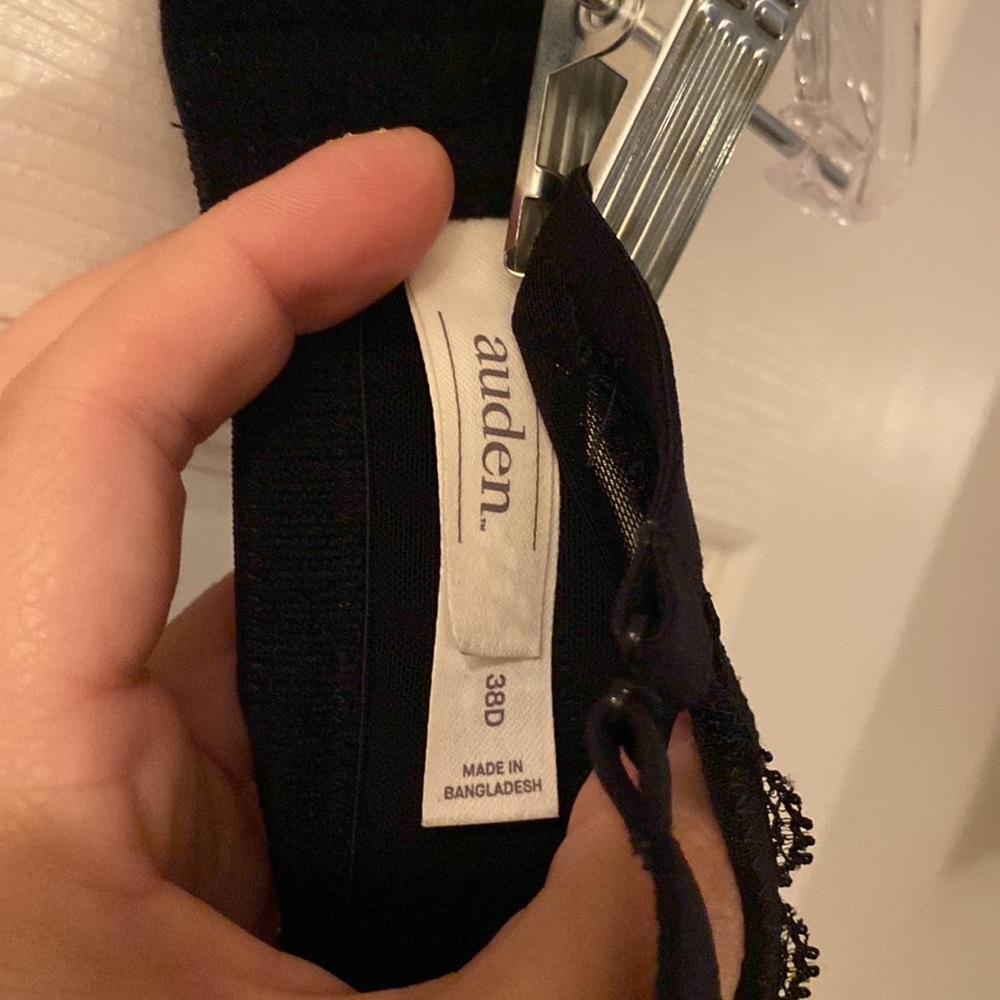 38D bras - Picture 4 of 5